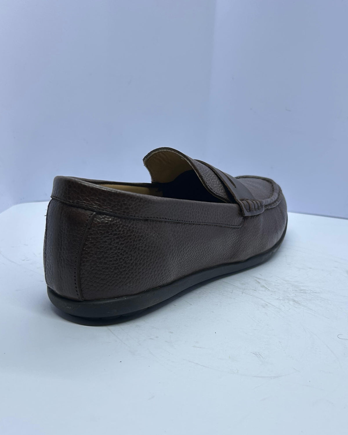 لوفر سهل الارتداء